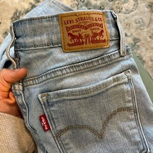 New Levi’s jeans - 711 Skinny line - washed light blue - size 24